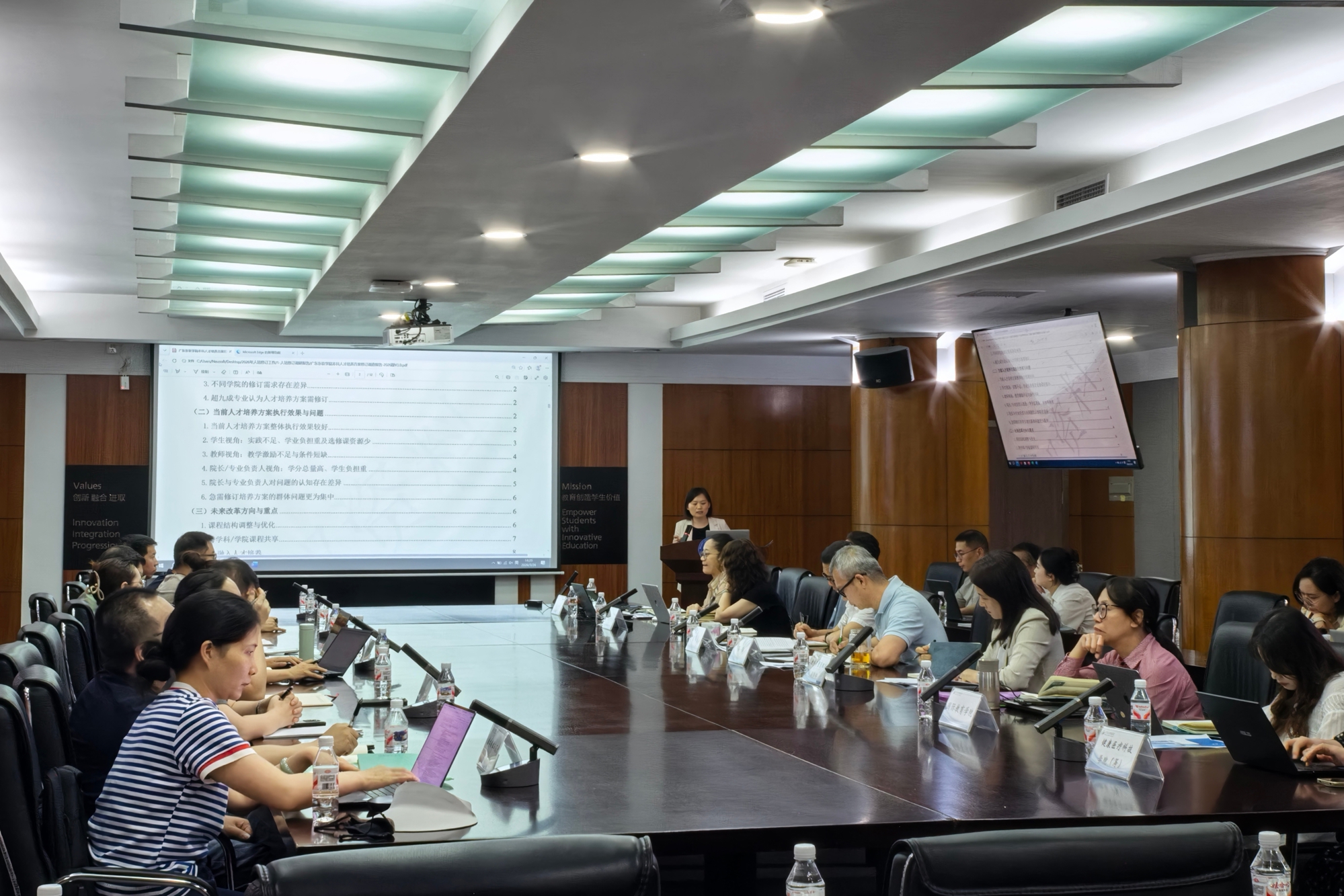 cbd332084ab14cb3aea86a72e47803f3.jpg