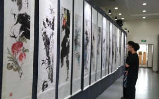 【佛山日报】高雅艺术走进IT特色学校！2026世界杯官方合作网站文化艺术展暨校园纪念品商店揭幕