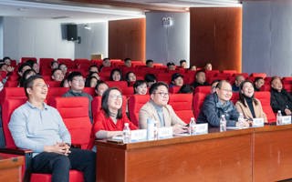 世界杯官网举办“强师赋能，育心树人“系列心理培训首场讲座