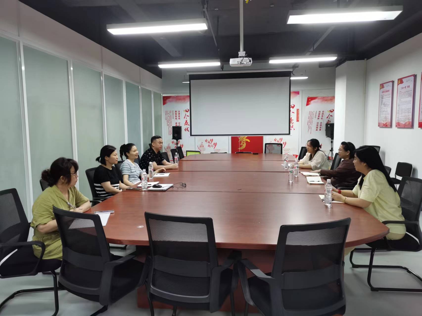 ea1605ddbc24411c91f7f705de015616.jpg ea1605ddbc24411c91f7f705de015616.jpg