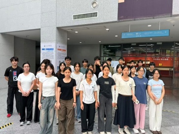 劳以修身，阅伴成长 | 图书馆联合商务管理学院举办劳动月实践活动